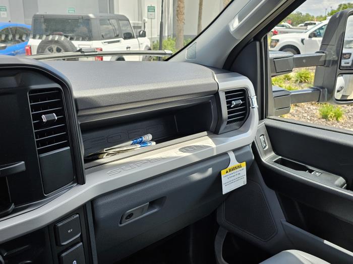 2026 Ford F-550-18