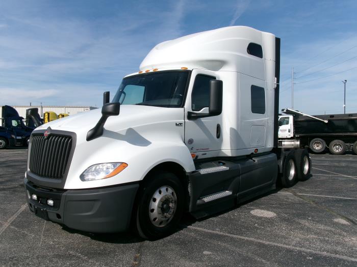 2022 International LT625-0