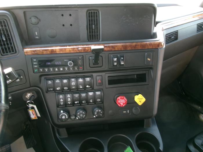 2022 International LT625-9