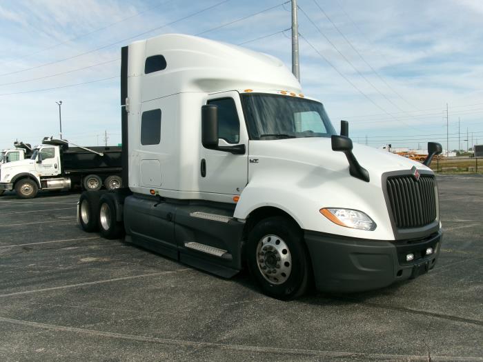 2022 International LT625-2