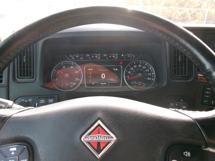 2022 International LT625-9