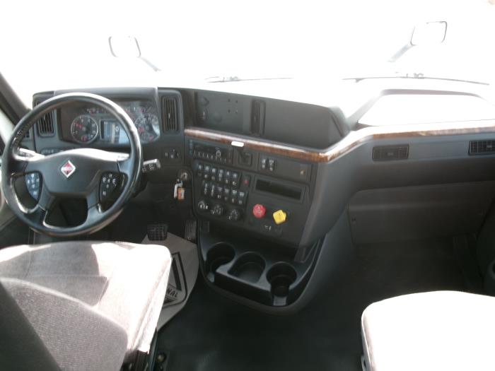 2022 International LT625-14