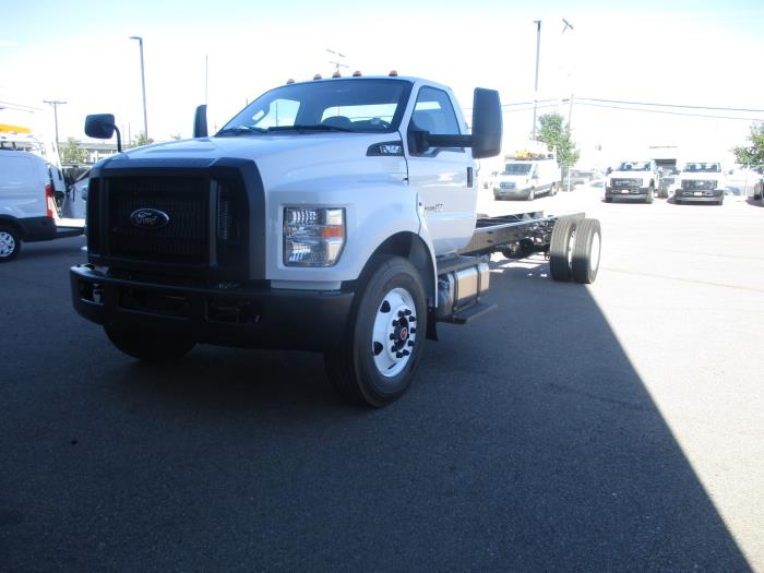 2027 Ford F-650-1