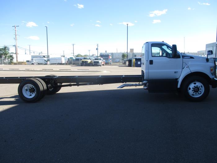 2027 Ford F-650-4