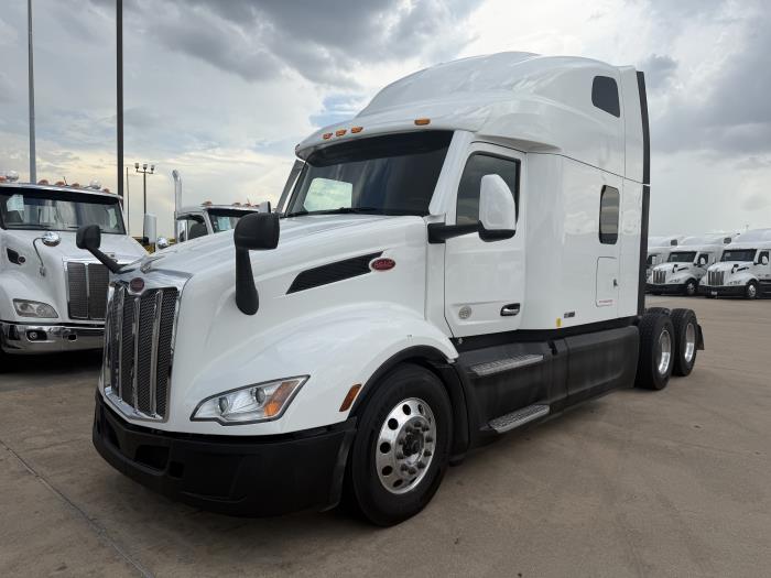 2023 Peterbilt 579-0