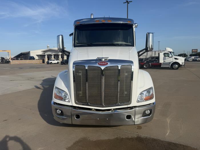 2021 Peterbilt 579-7