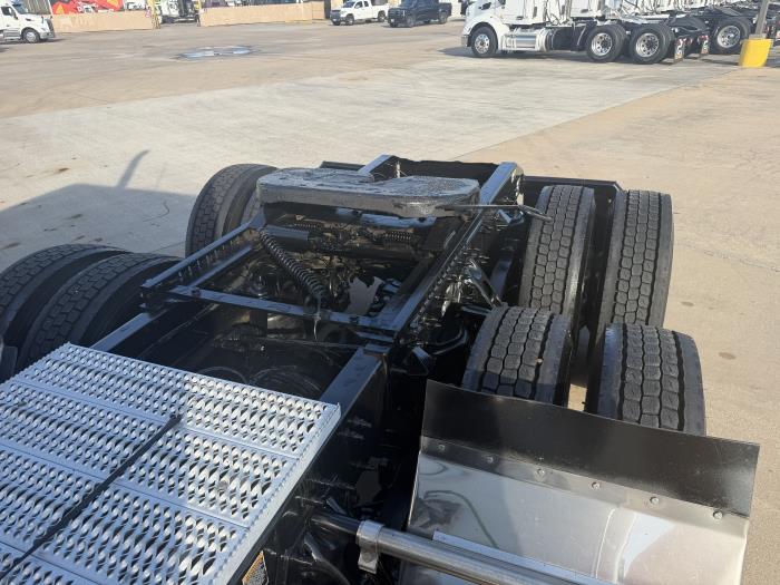 2021 Peterbilt 579-13