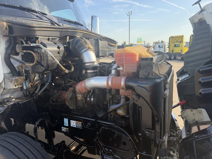 2021 Peterbilt 579-18