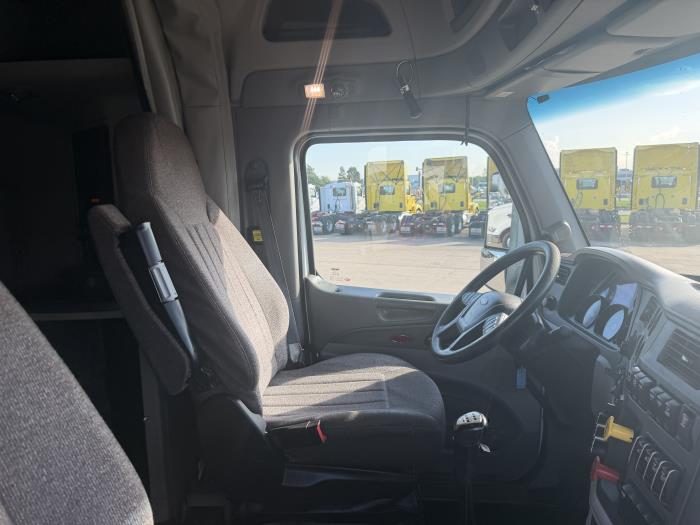 2021 Peterbilt 579-22