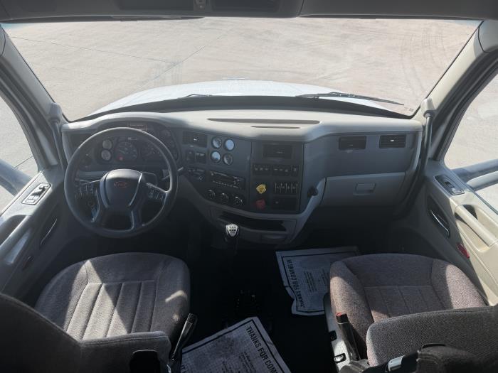 2021 Peterbilt 579-30