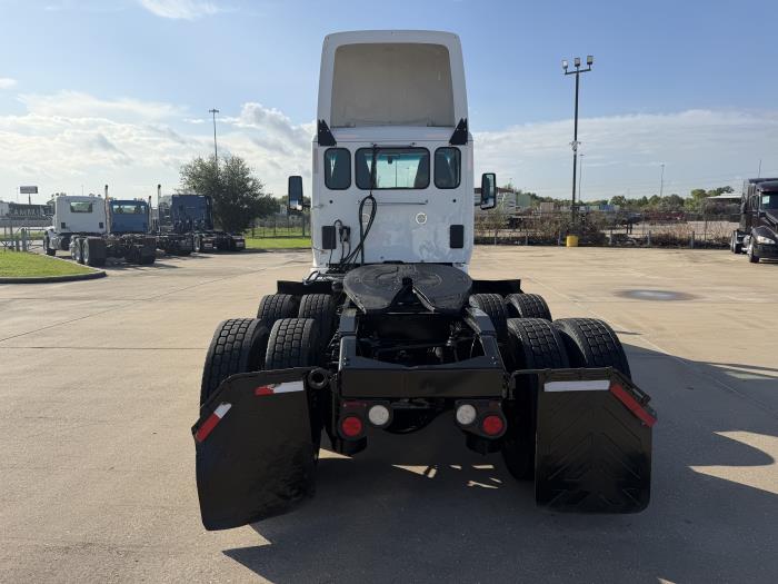 2023 Peterbilt 579-3