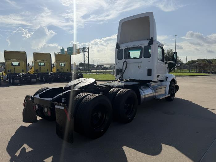 2023 Peterbilt 579-4