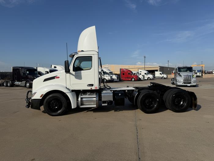 2023 Peterbilt 579-1