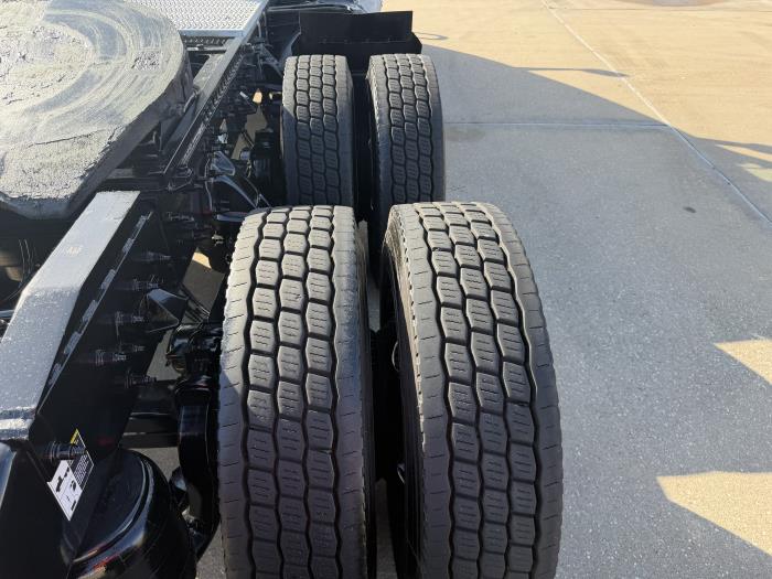 2023 Peterbilt 579-9
