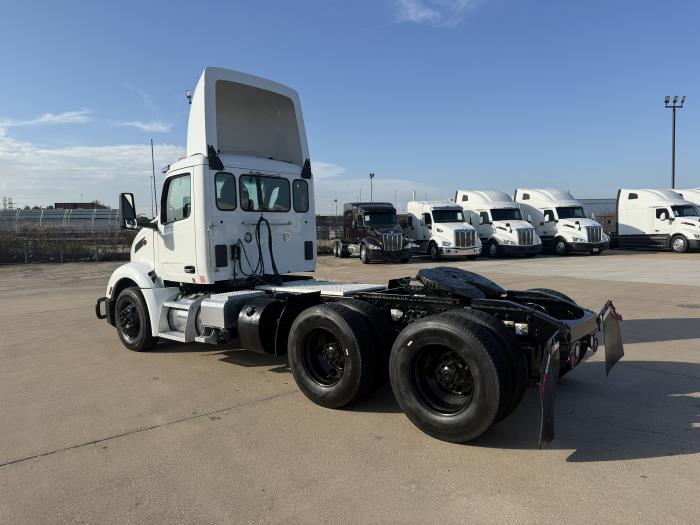 2023 Peterbilt 579-2