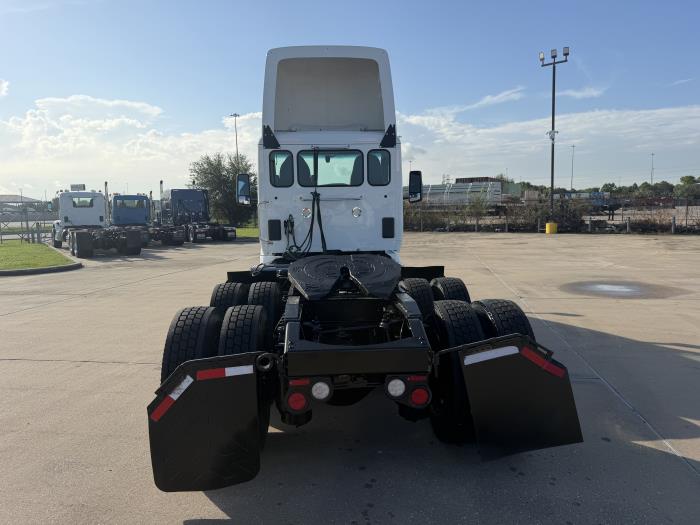 2023 Peterbilt 579-3