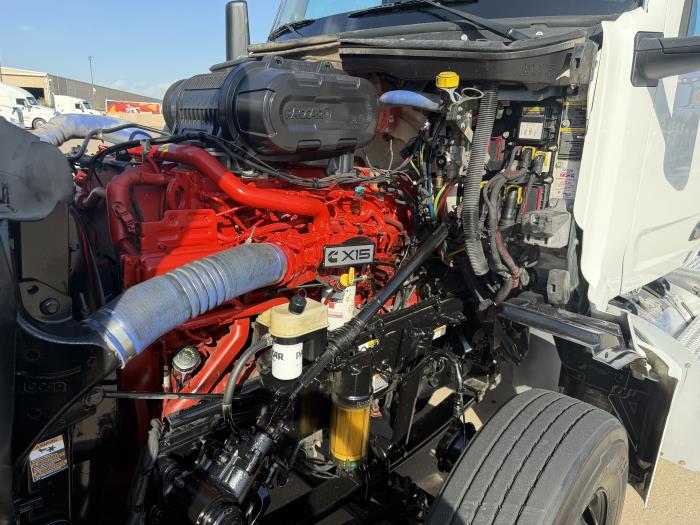 2023 Peterbilt 579-13