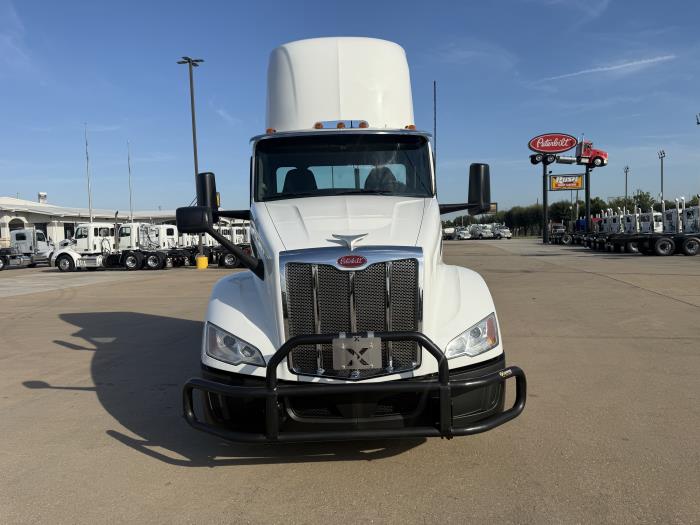 2023 Peterbilt 579-7