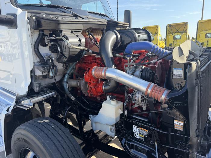 2023 Peterbilt 579-16