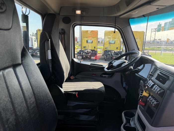 2023 Peterbilt 579-20