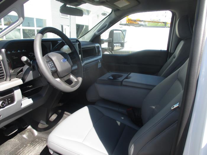 2026 Ford F-550-9
