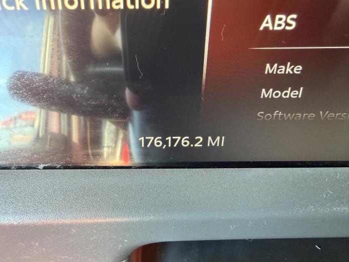 2023 Peterbilt 579-28