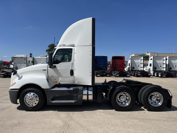 2021 International LT625-1