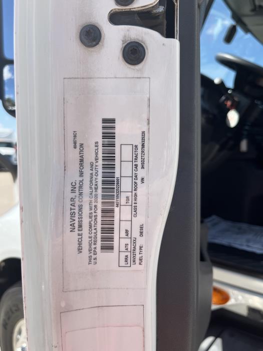 2021 International LT625-10
