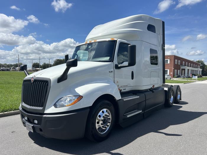 2022 International LT625-2