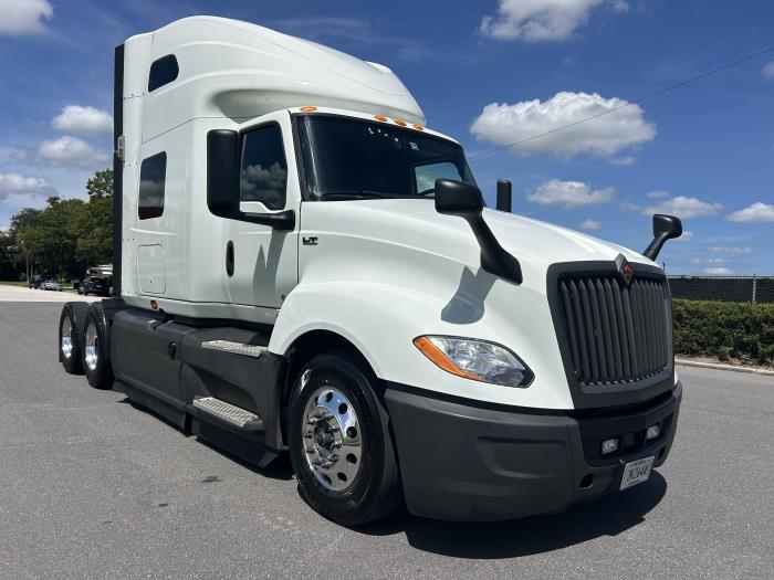 2022 International LT625-1