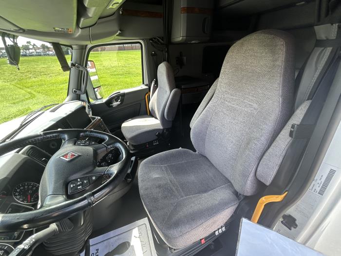 2022 International LT625-11