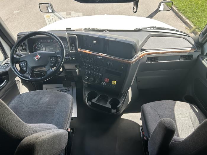 2022 International LT625-20