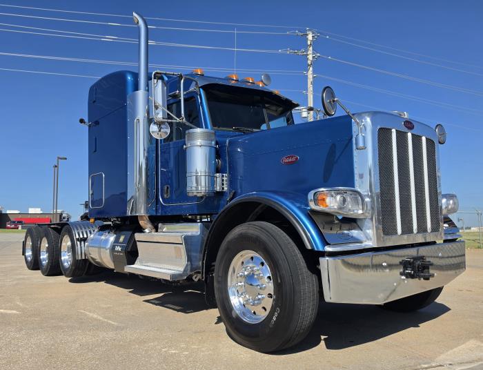 2022 Peterbilt 389 — photo 8