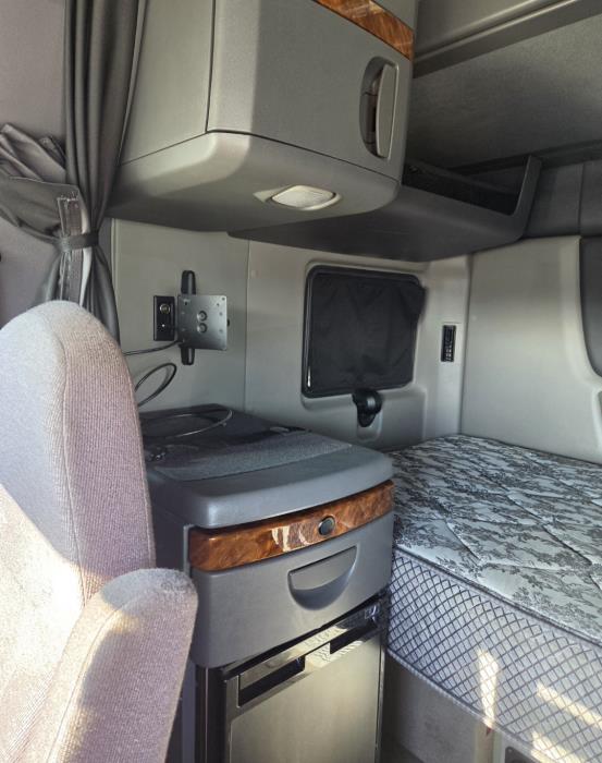 2022 International LT625-55