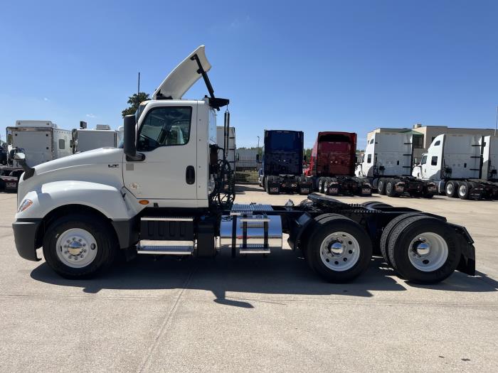 2021 International LT625-1