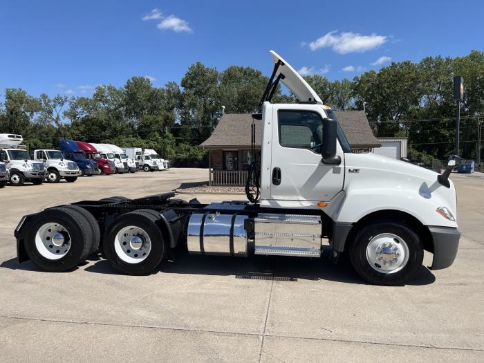 2021 International LT625-6
