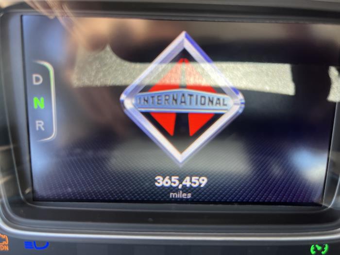 2021 International LT625-15
