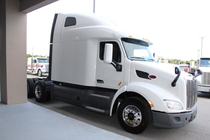 2021 Peterbilt 579-7