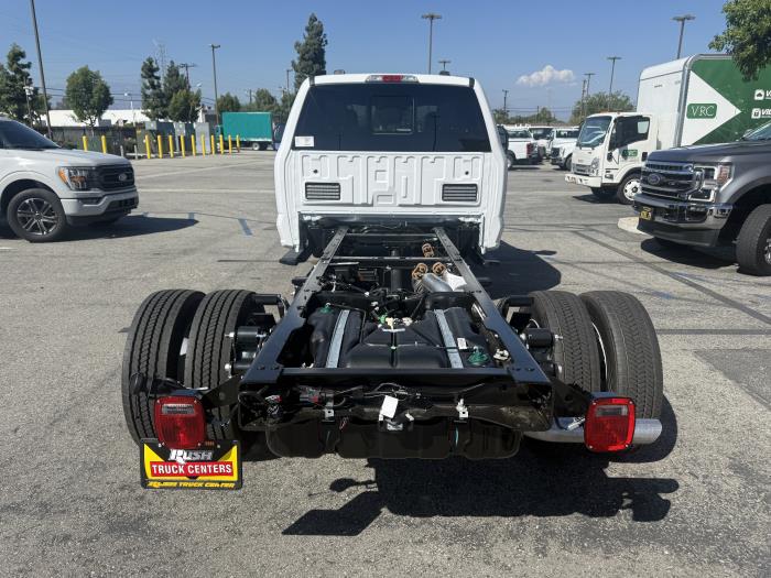 2027 Ford F-450-4