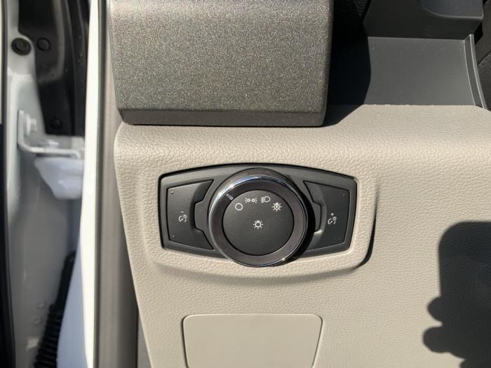 2027 Ford F-600-18