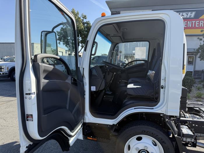 2026 Isuzu NRR-8