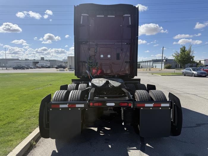 2027 International LT625-4