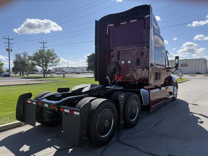 2027 International LT625-5