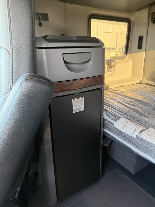 2027 International LT625-19