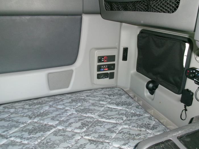 2022 International LT625-11
