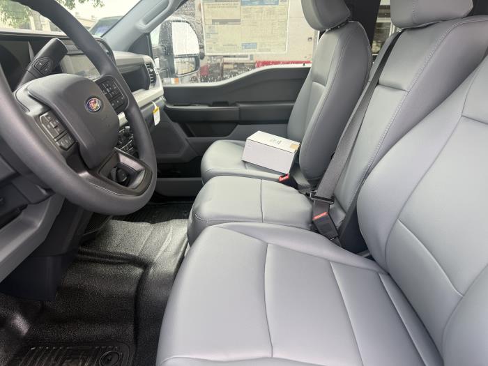 2027 Ford F-550-14