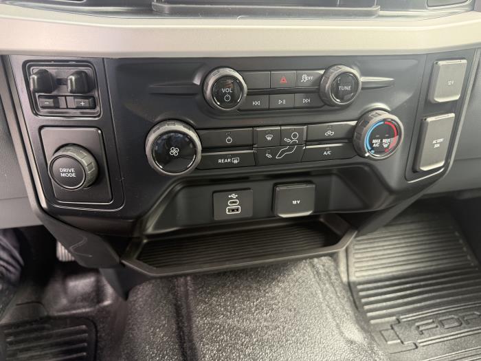 2027 Ford F-550-17