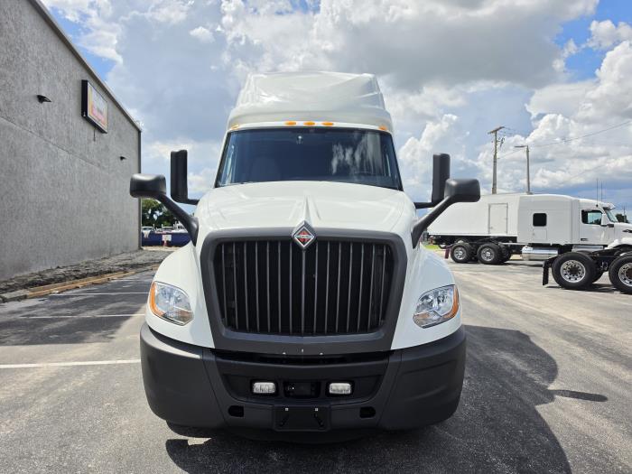 2022 International LT625-2
