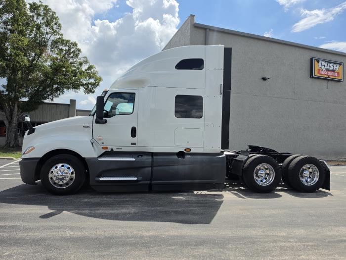 2022 International LT625-4