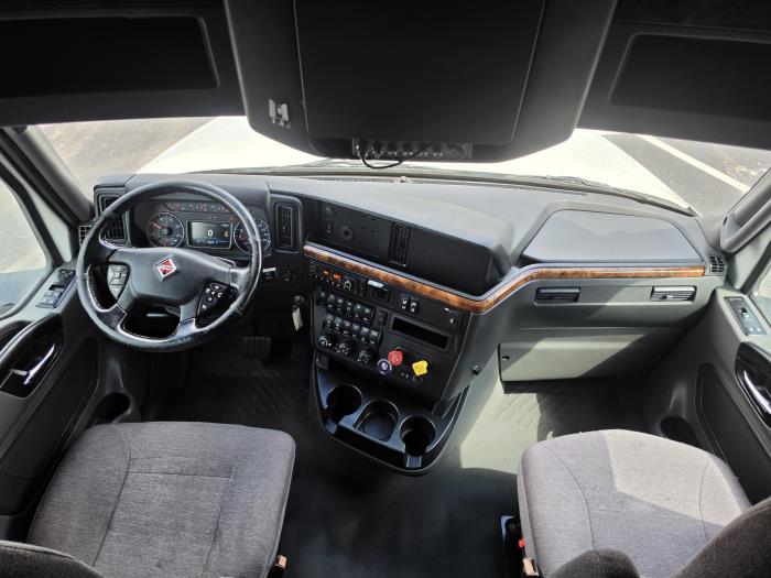 2022 International LT625-19